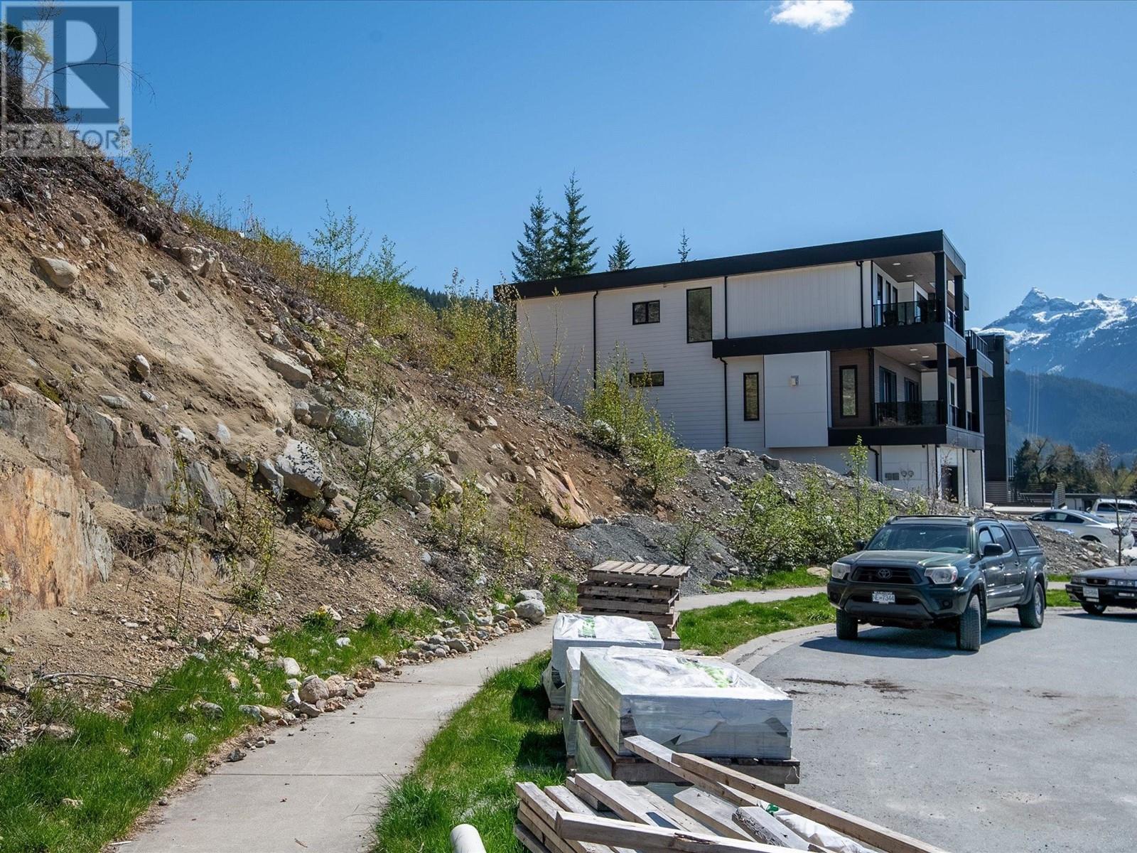 34 3385 MAMQUAM ROAD, Squamish real estate listing R2955574