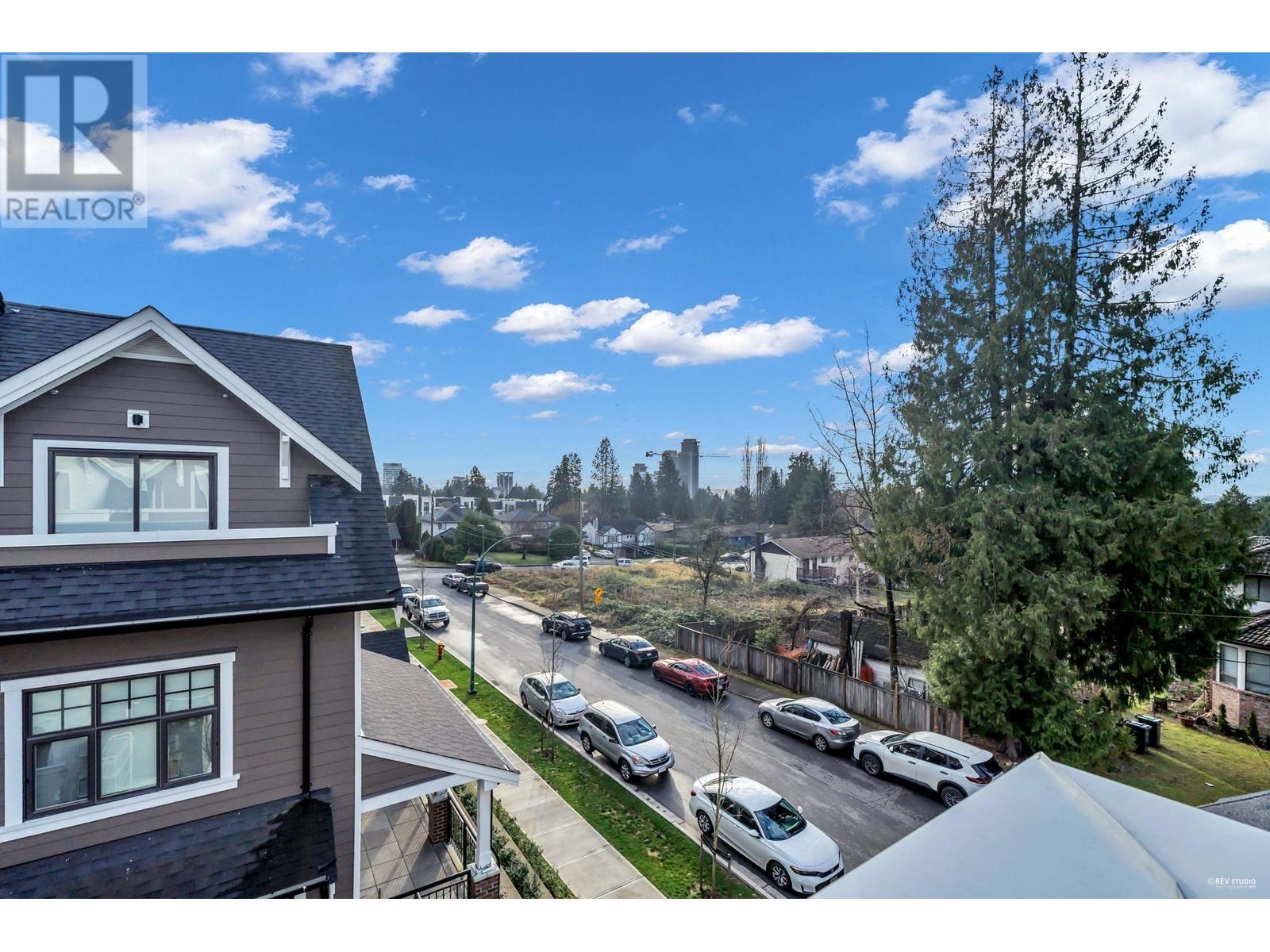 116 678 FAIRVIEW STREET, Coquitlam