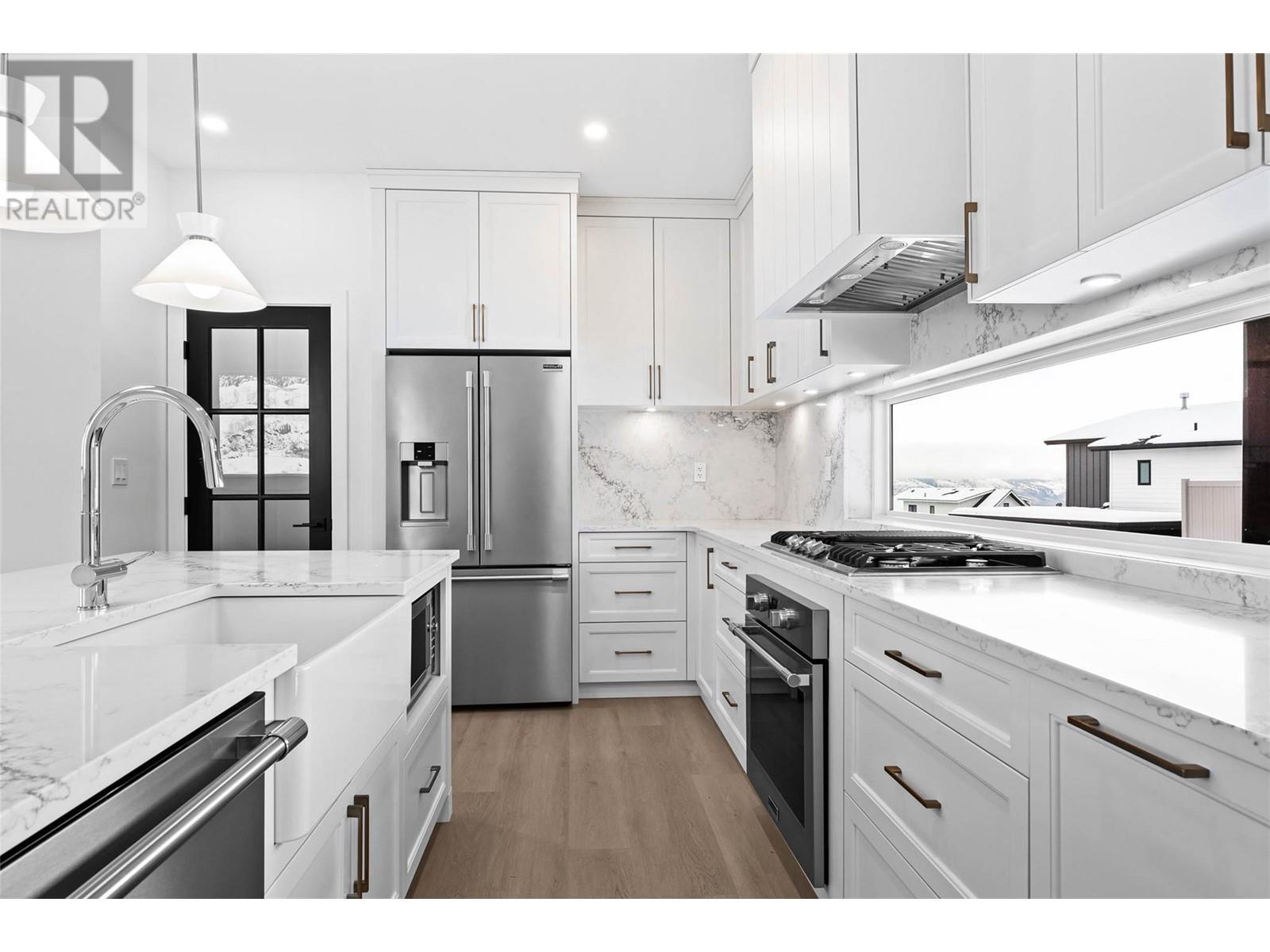 1294 BRECHIN Place, Kamloops