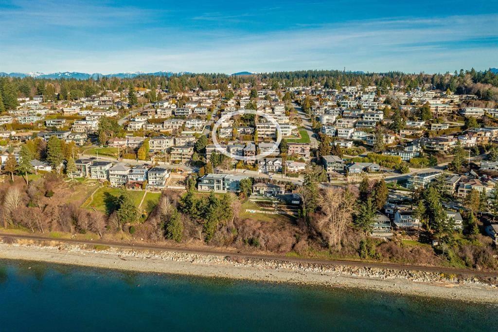 14371 SUNSET DRIVE, White Rock real estate listing for sale