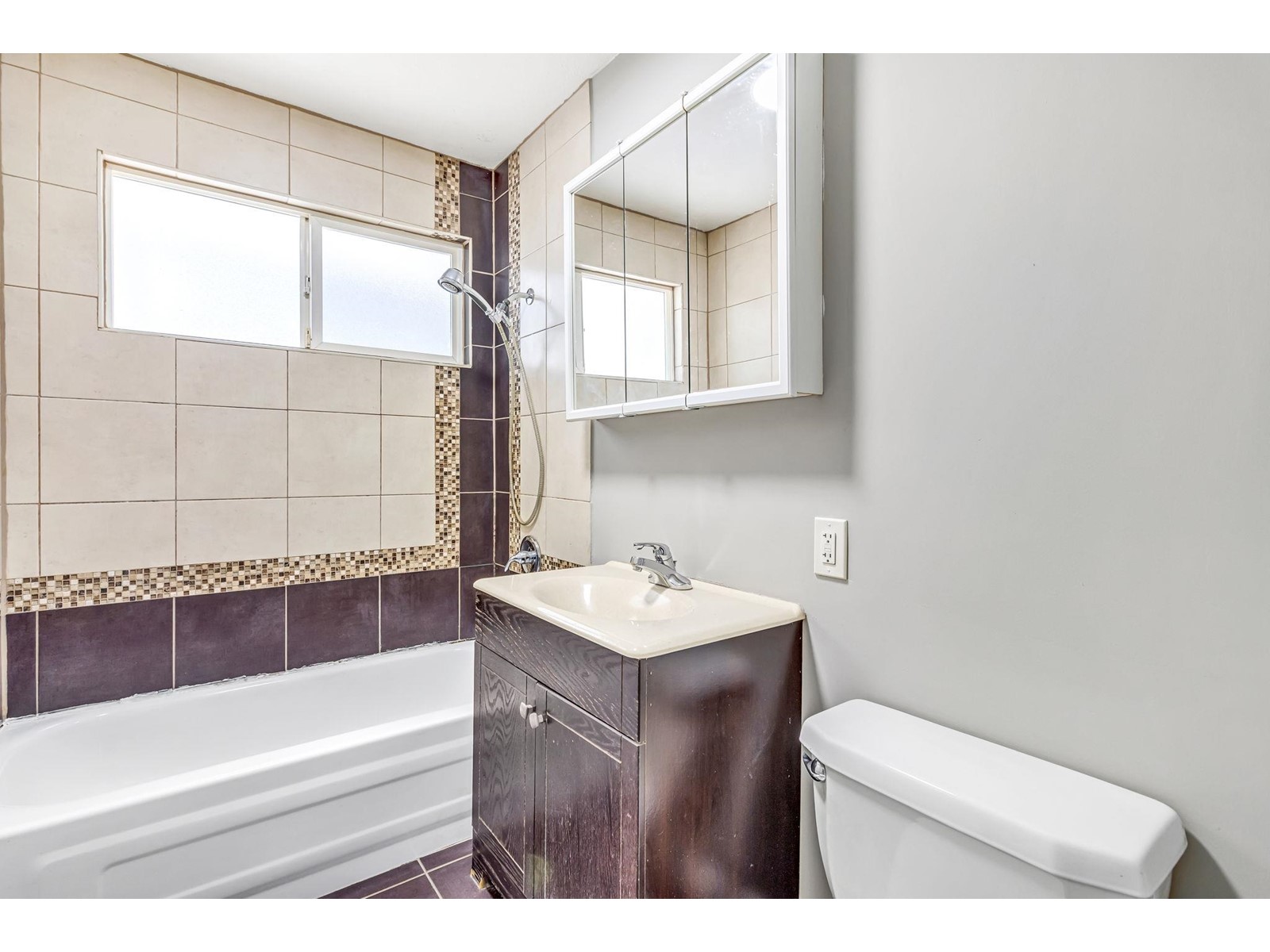 Photo 13 of 15112 Dove Place, Surrey BC