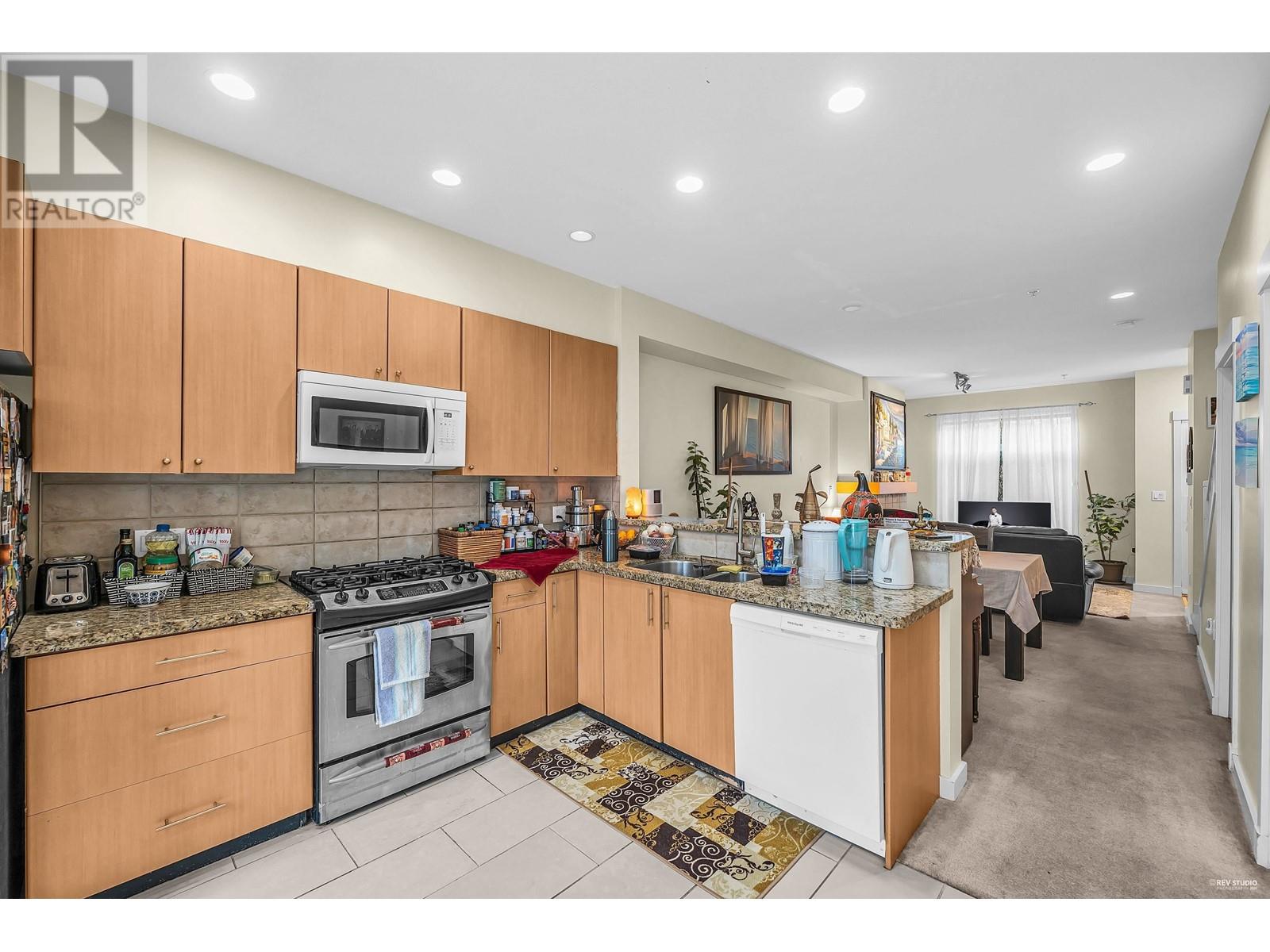 329 W 59TH AVENUE, Vancouver