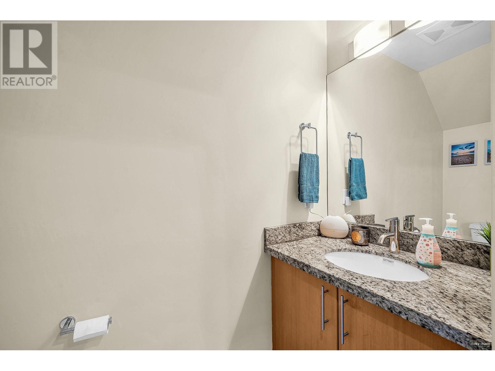 329 W 59TH AVENUE, Vancouver