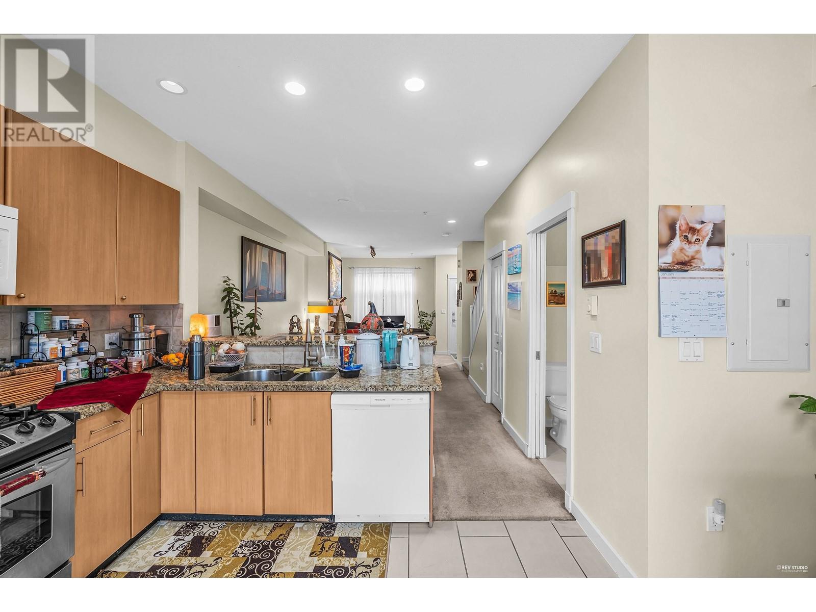 329 W 59TH AVENUE, Vancouver