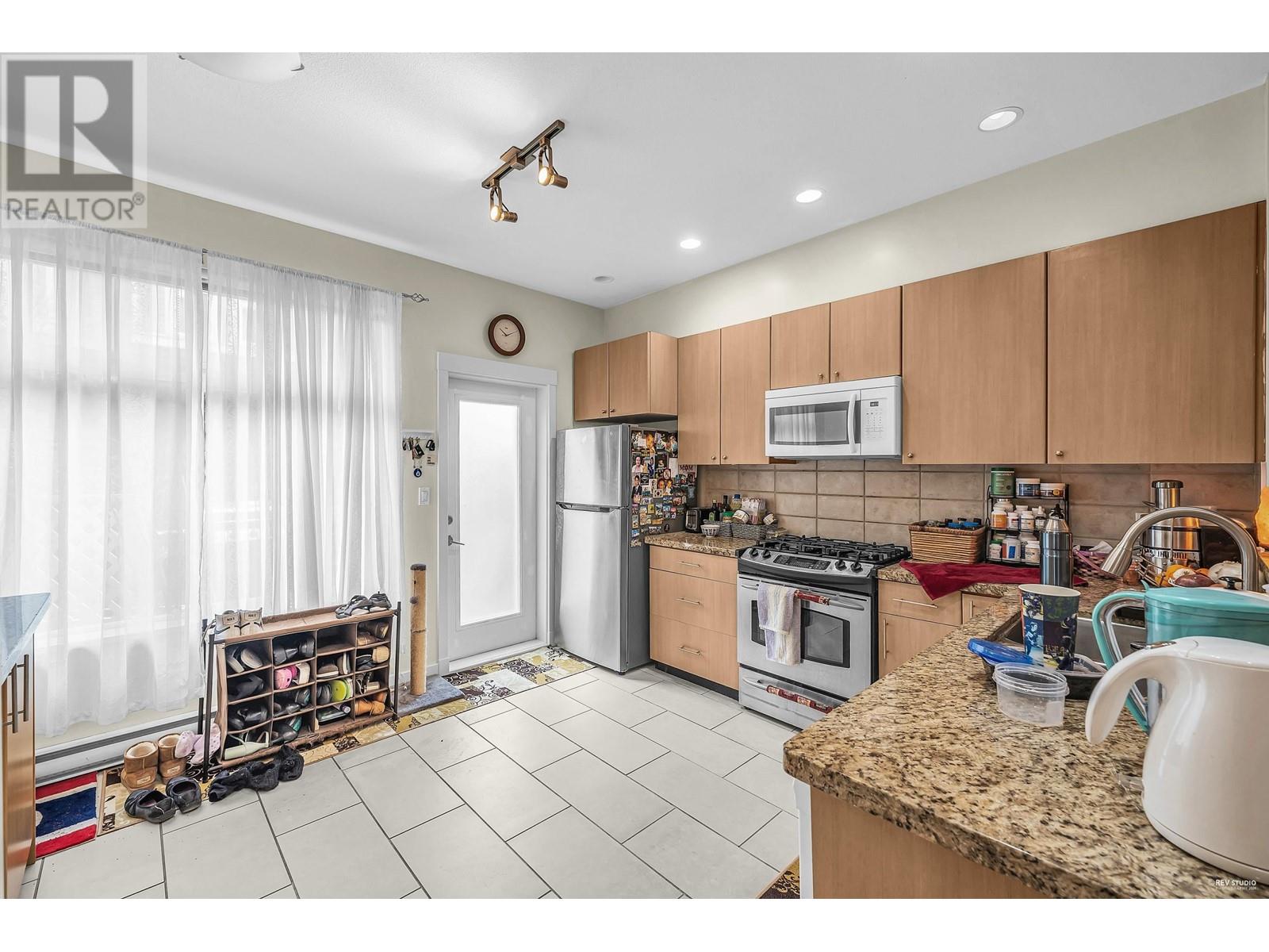 329 W 59TH AVENUE, Vancouver