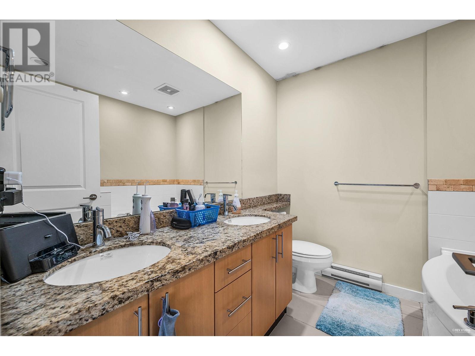 329 W 59TH AVENUE, Vancouver