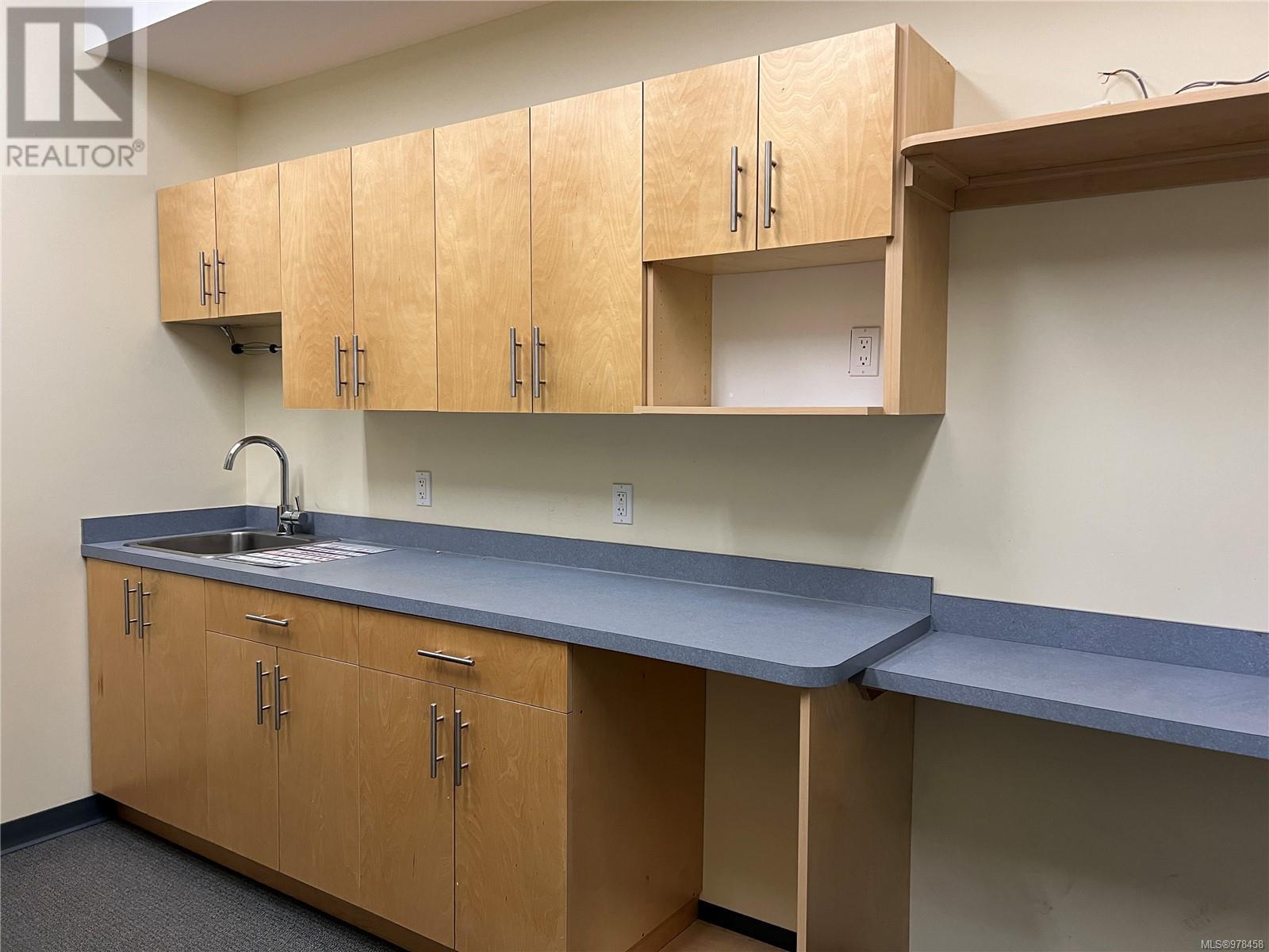 Office in Nanaimo - Image 2