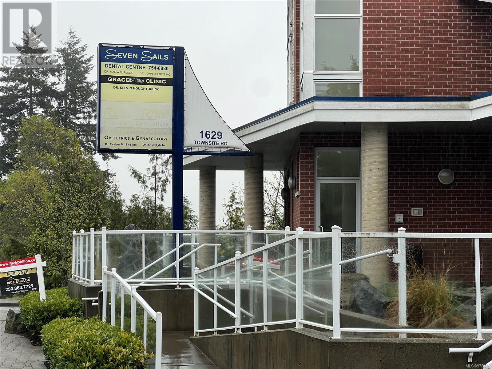 Office in Nanaimo - Image 17