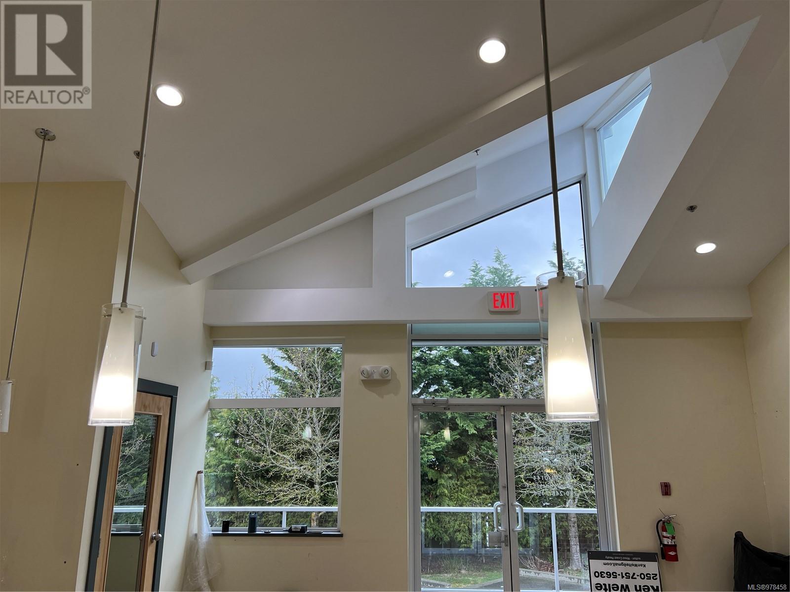 Office in Nanaimo - Image 10
