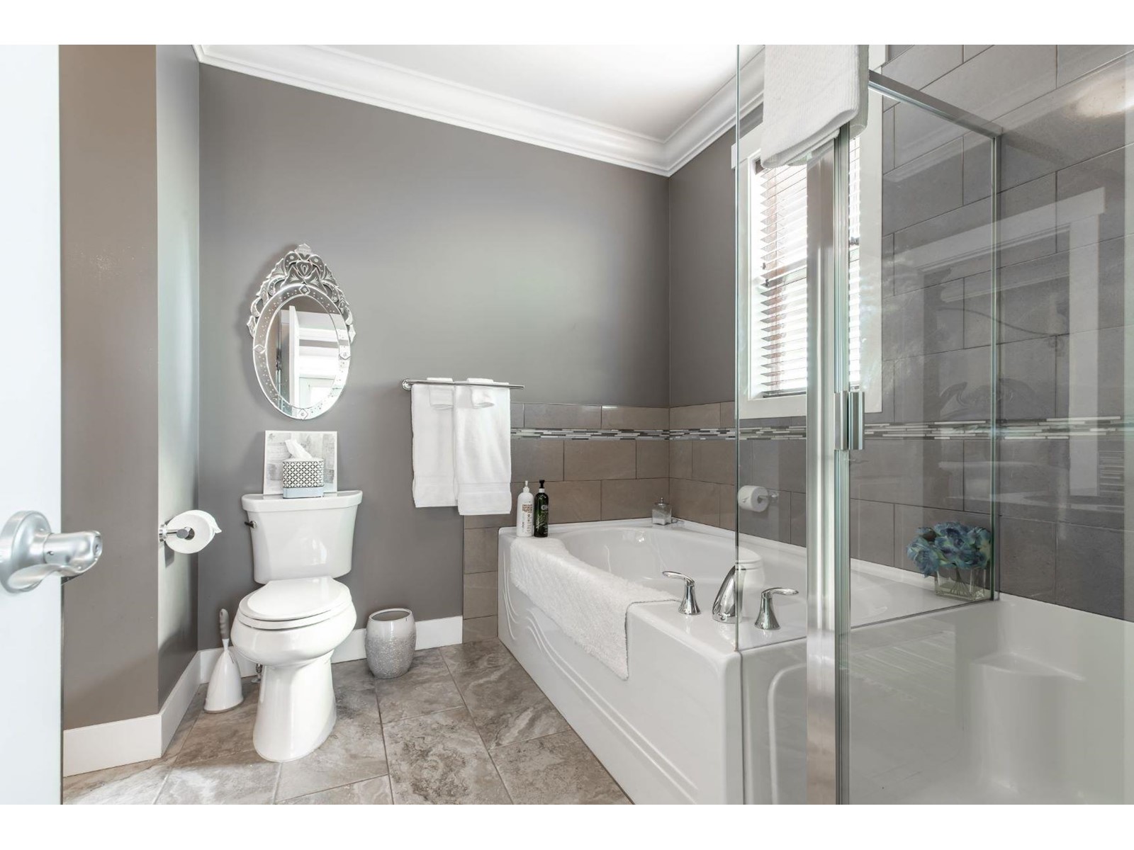 2379 CHARDONNAY LANE, Abbotsford real estate listing R2956014