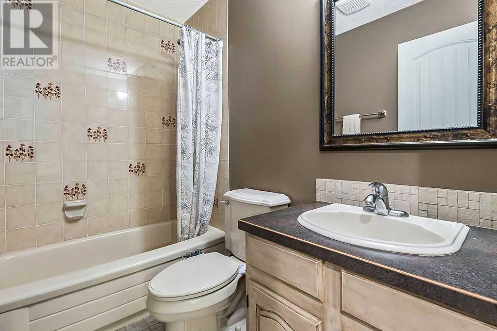 Single Family House for Sale in  Canterville Drive SW Canyon Meadows Calgary 