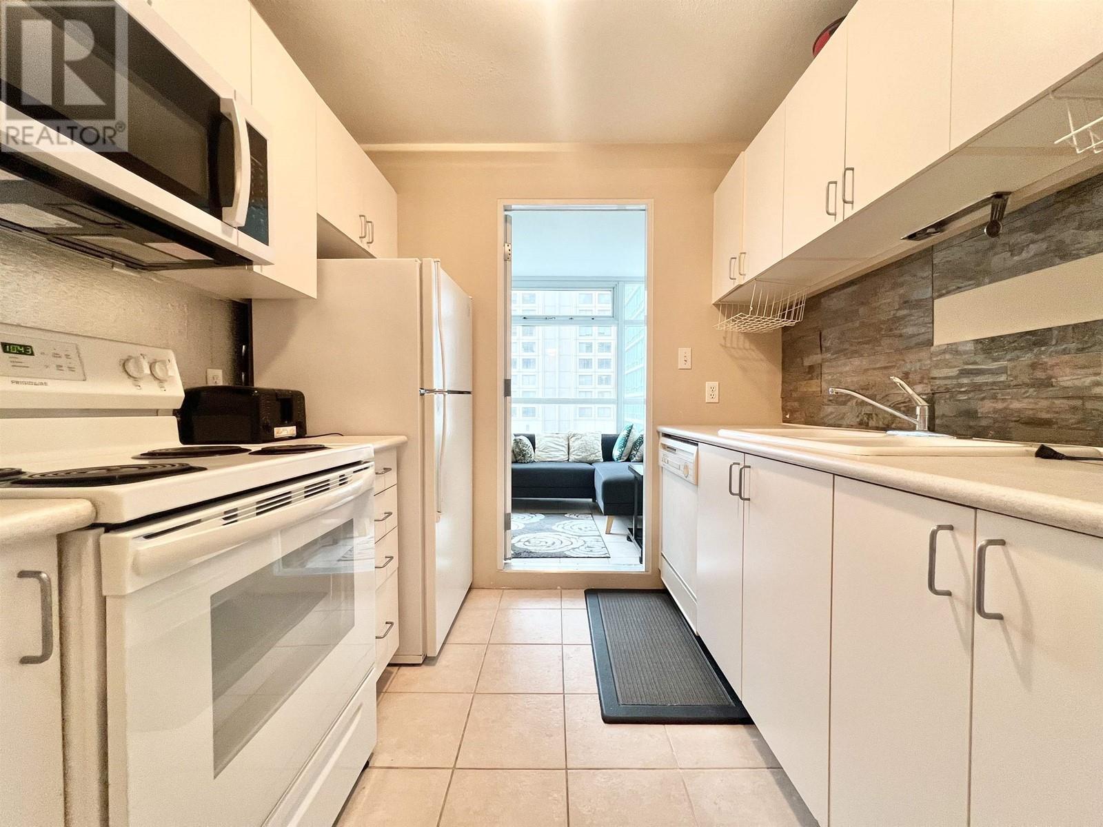Photo 2 of 907 438 Seymour Street, Vancouver BC