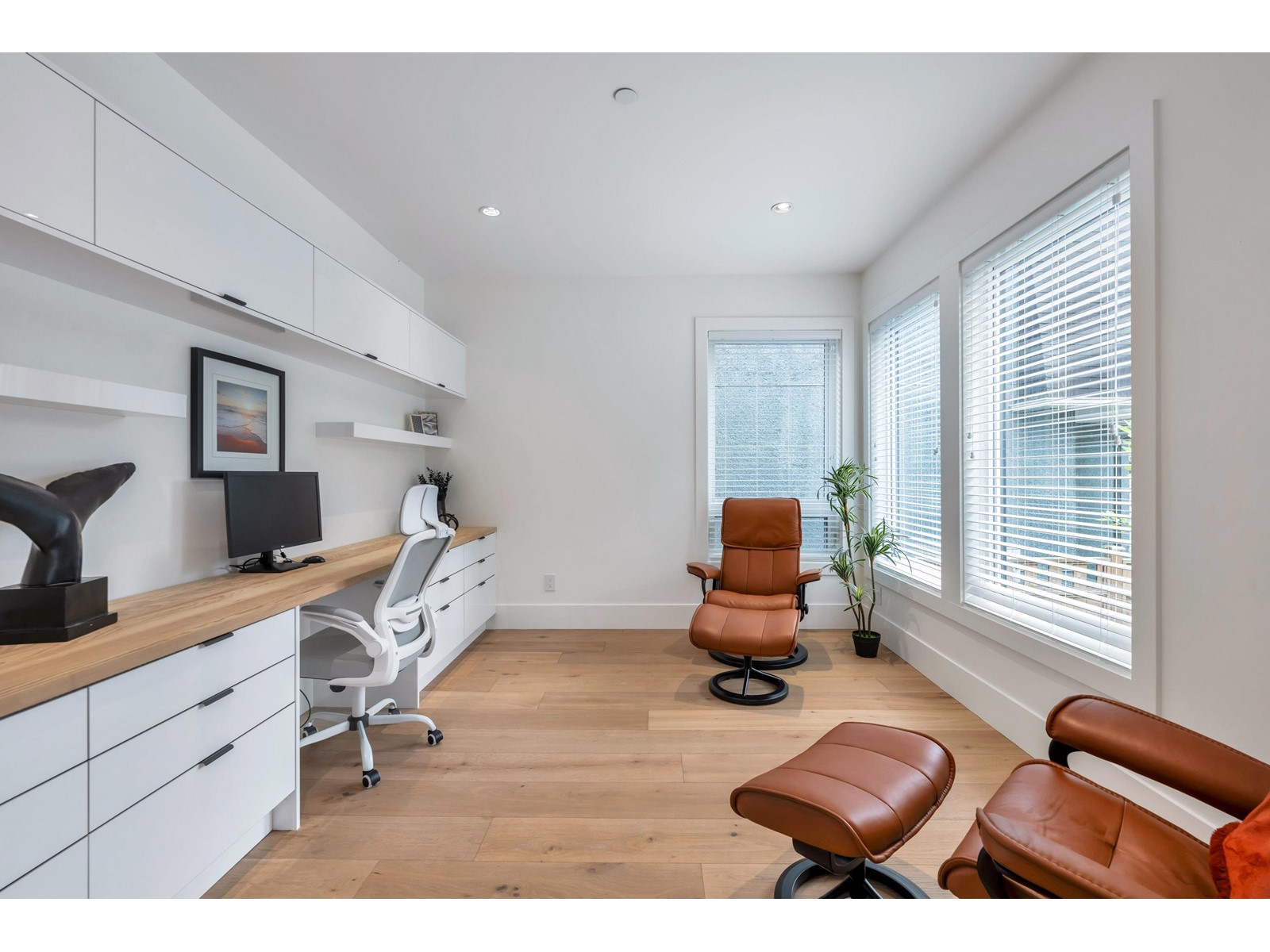 1038 STEVENS STREET, White Rock real estate listing R2956155