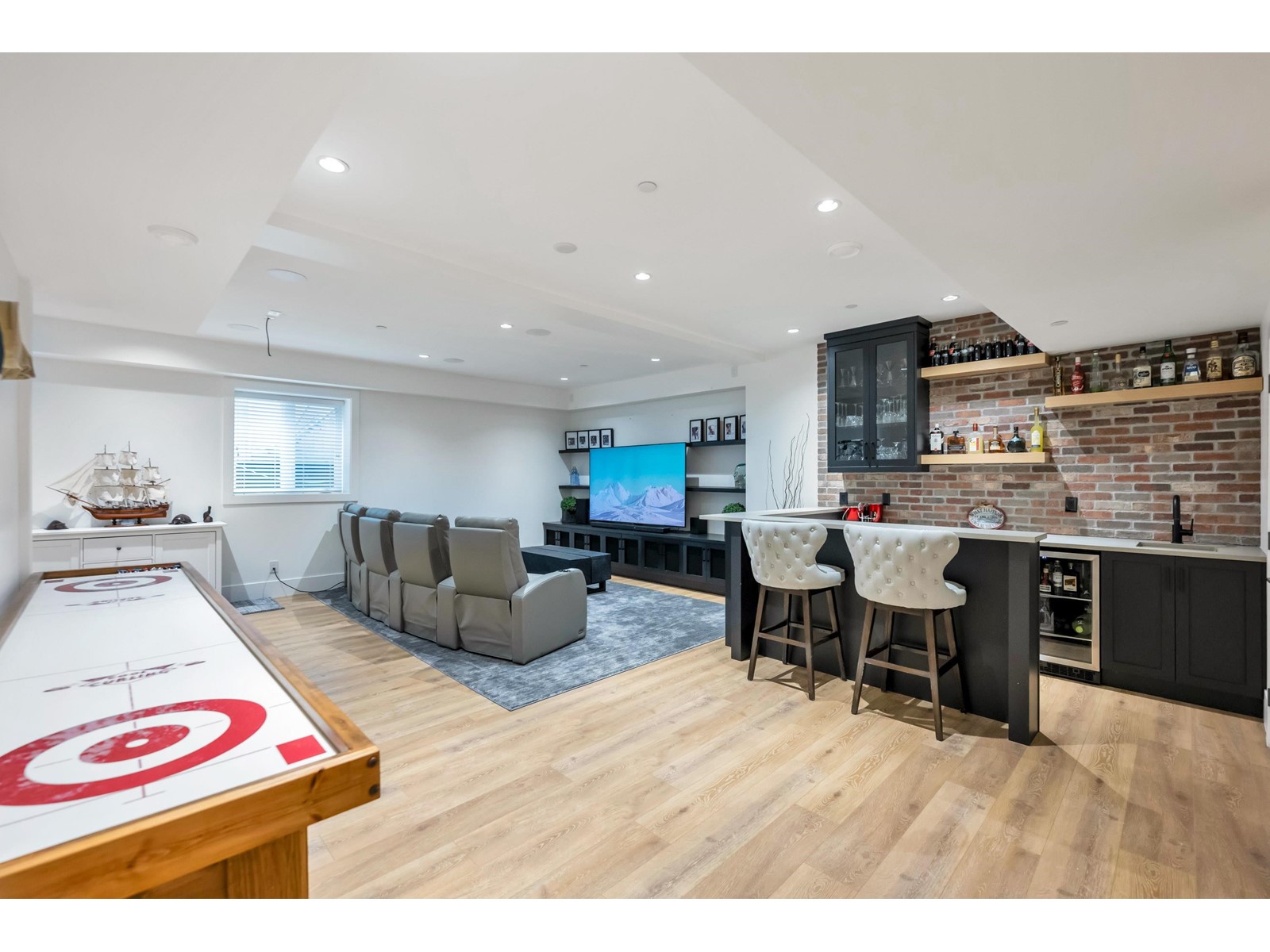 1038 STEVENS STREET, White Rock real estate listing R2956155