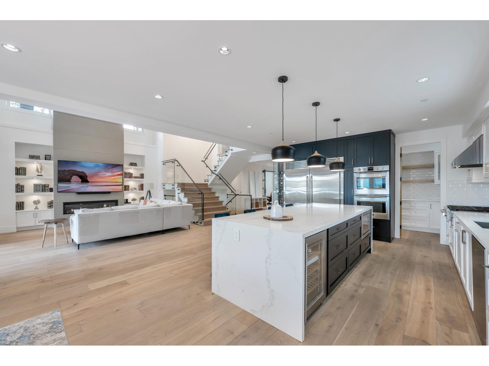 1038 STEVENS STREET, White Rock real estate listing R2956155