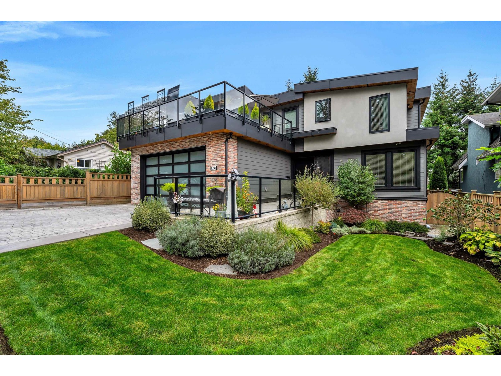1038 STEVENS STREET, White Rock real estate listing R2956155