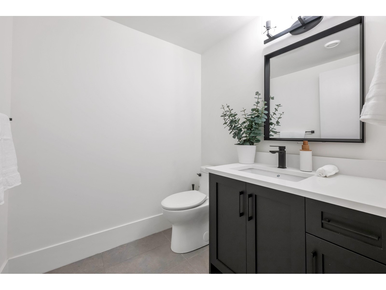 1038 STEVENS STREET, White Rock real estate listing R2956155