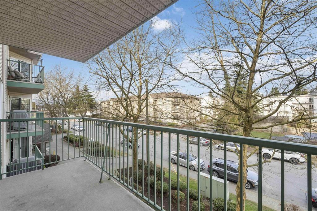 302 2435 CENTER STREET, Abbotsford real estate listing R2956270