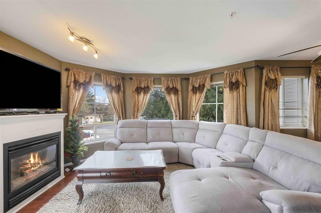 302 2435 CENTER STREET, Abbotsford real estate listing R2956270