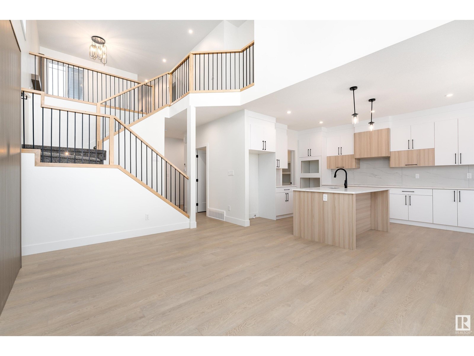 64 EDGEFIELD WY, St. Albert