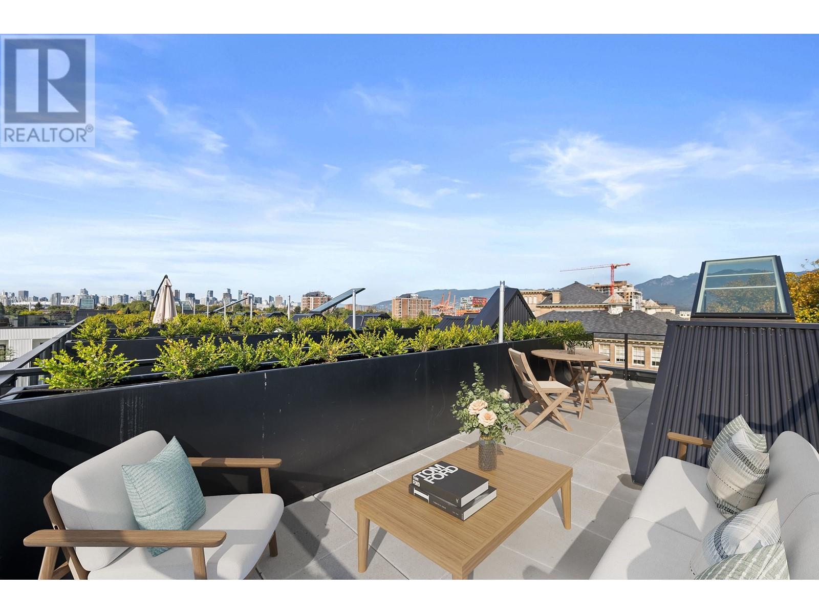 342 1120 E GEORGIA STREET, Vancouver