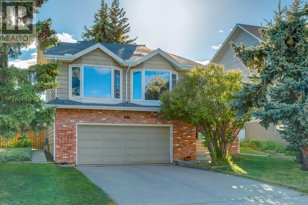 Single Family House 4 Level for Sale in  Ranchview Road NW Ranchlands Calgary 