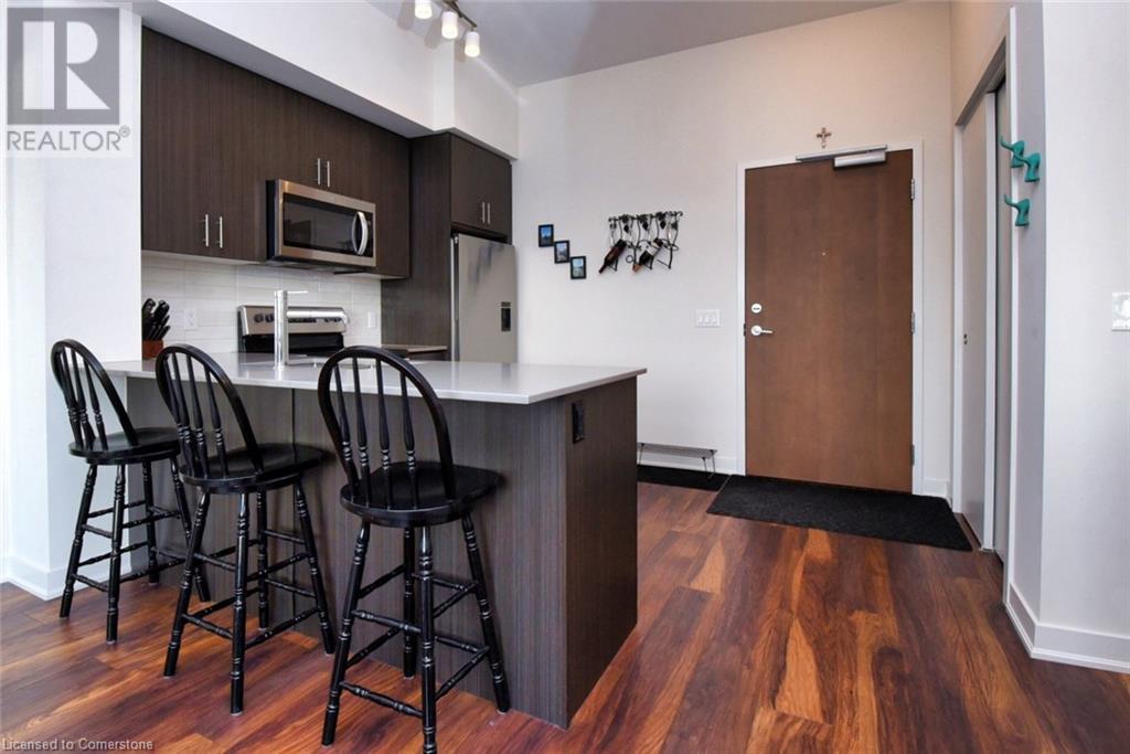Photo 6 of 340 Plains Road E Unit 610, Burlington ON