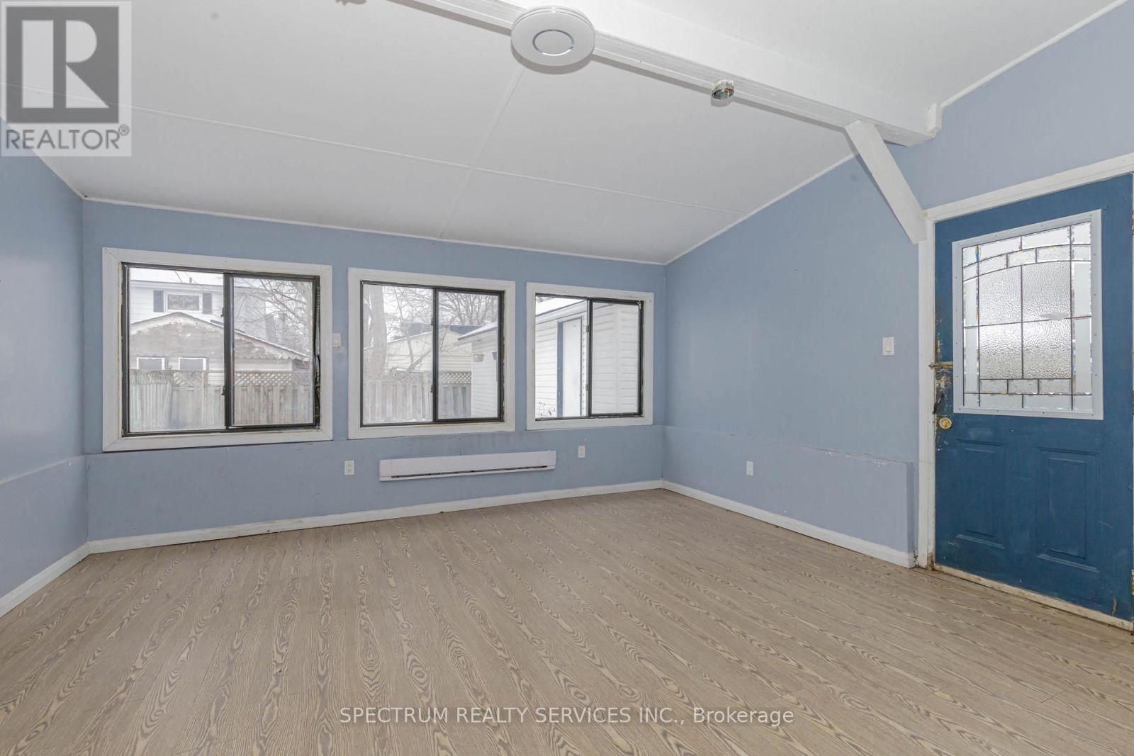 Photo 18 of 55 Hamilton Street, St Catharines ON