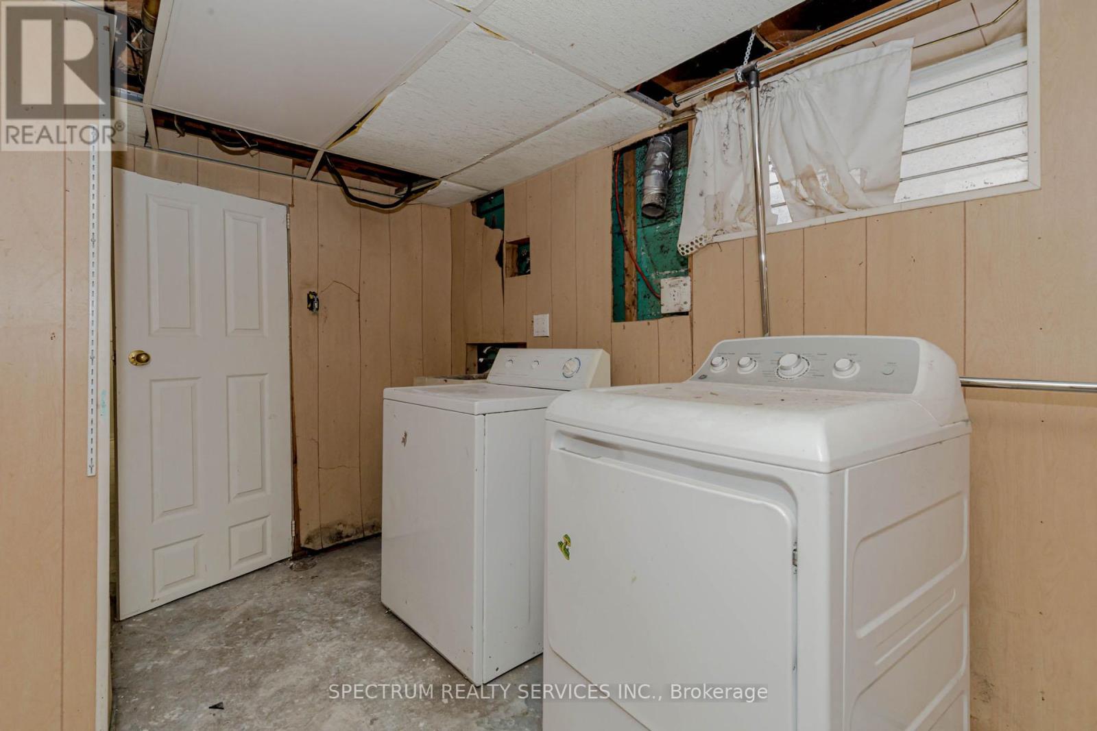 Photo 5 of 55 Hamilton Street, St Catharines ON