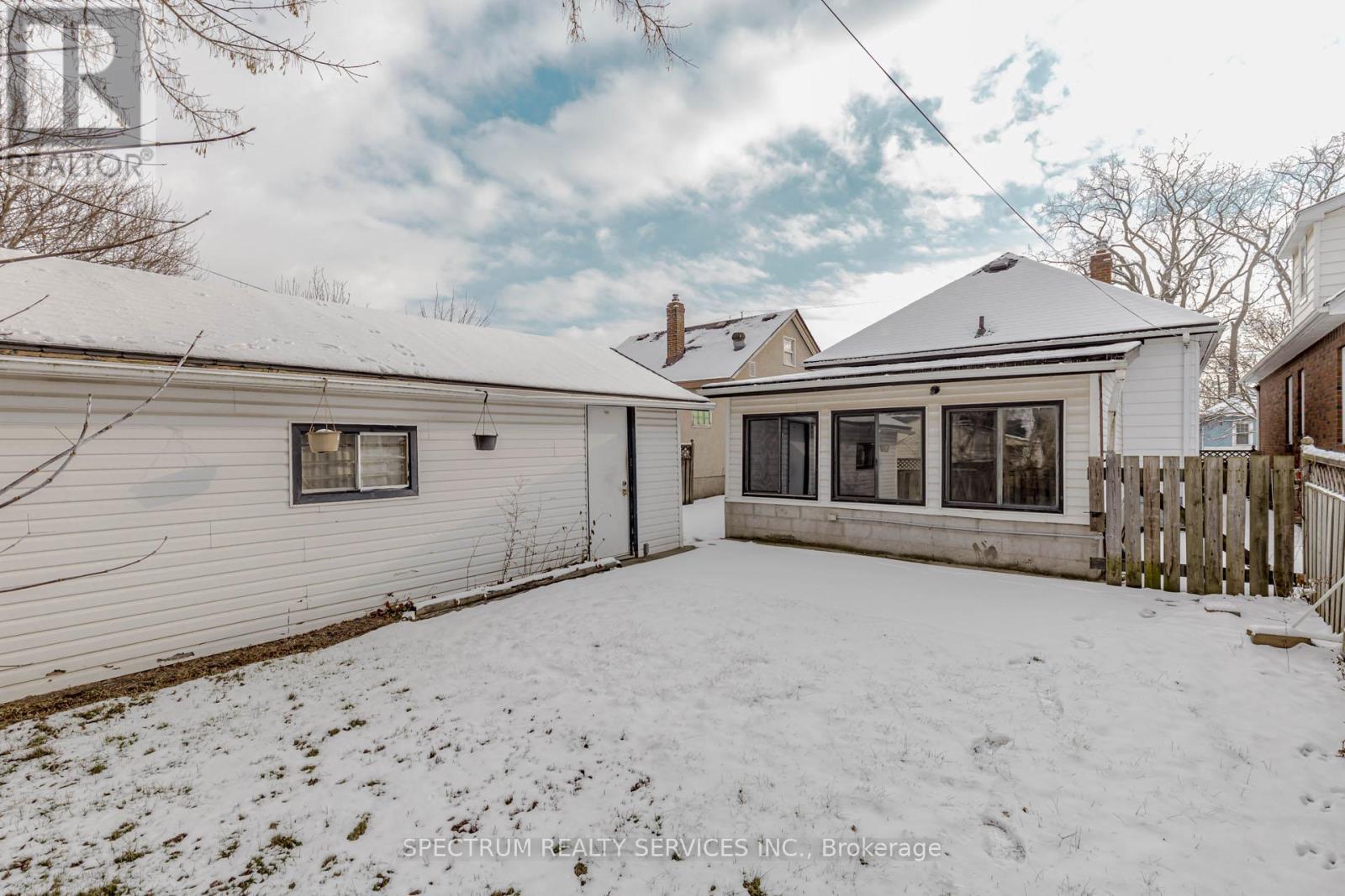 Photo 10 of 55 Hamilton Street, St Catharines ON