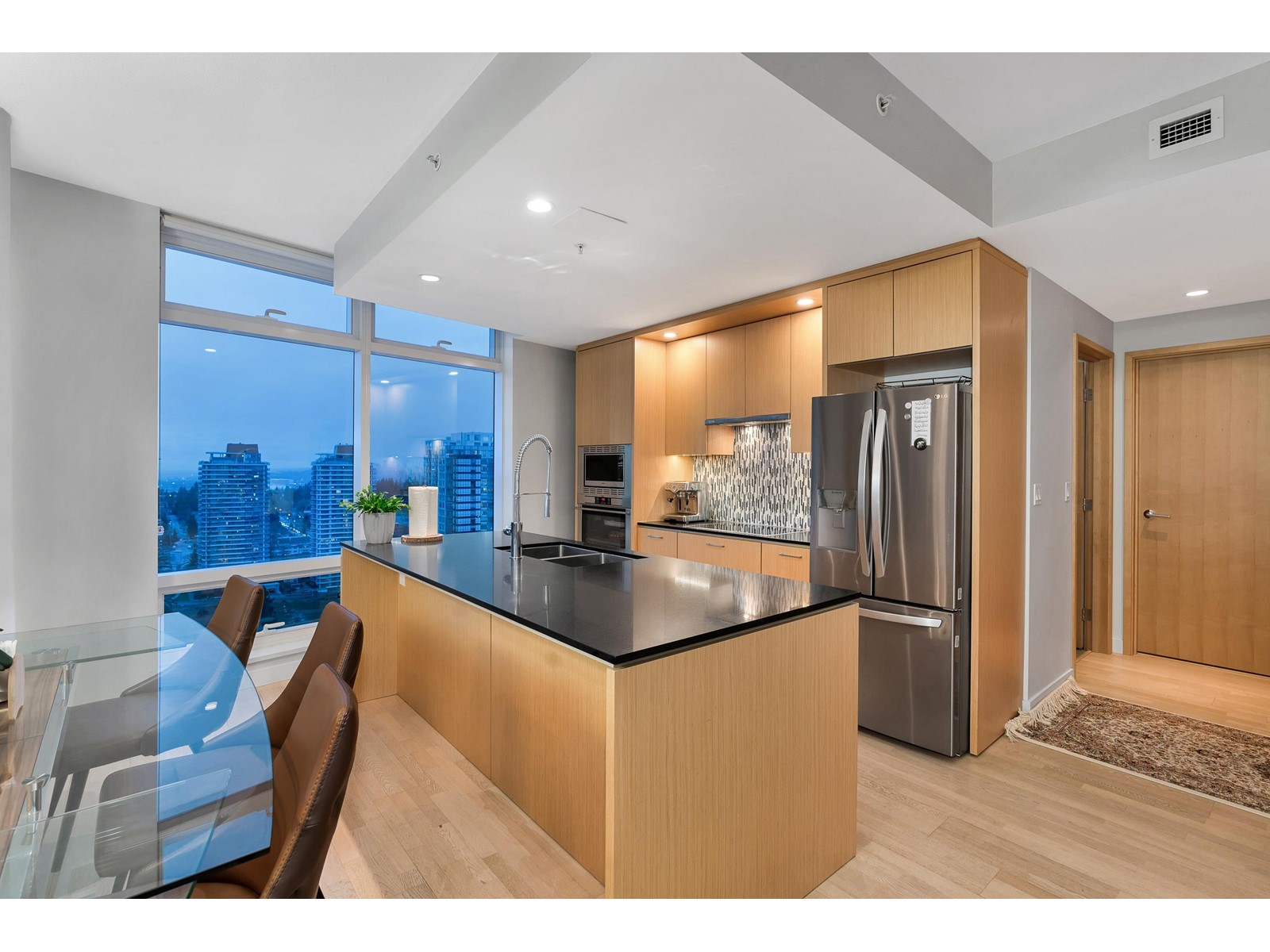 2706 13495 CENTRAL AVENUE, Surrey