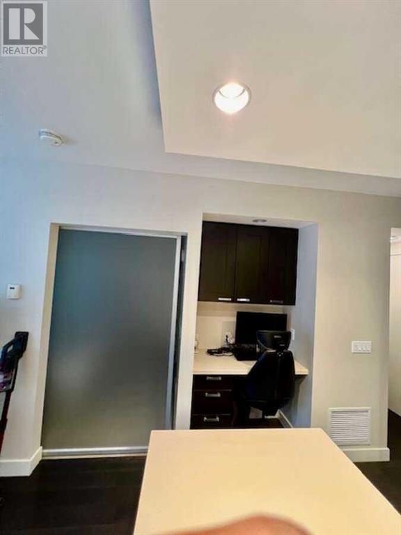 Single Family House High rise for Sale in   Riverfront Avenue SW Chinatown Calgary 