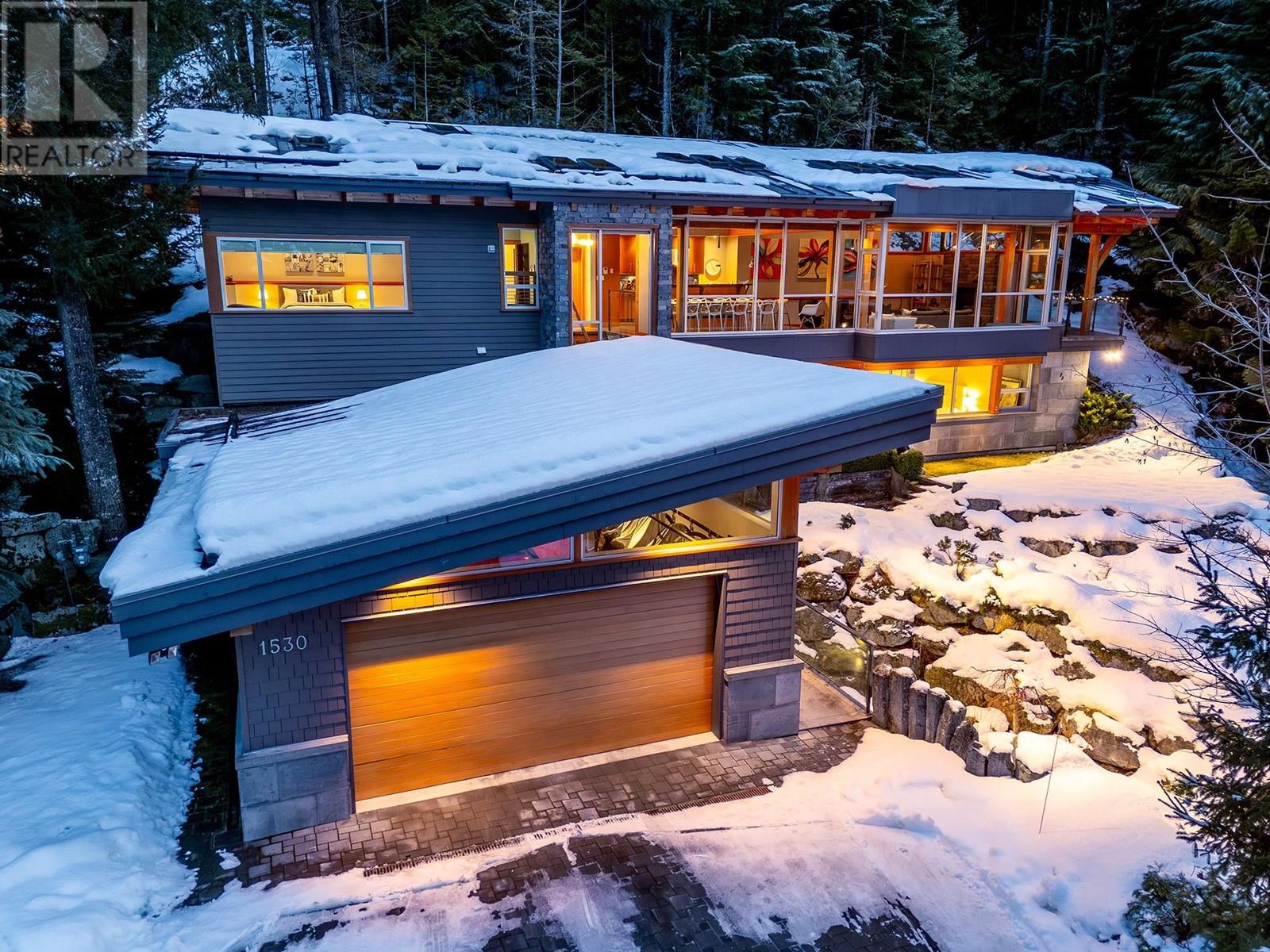 1530 SPRING CREEK DRIVE, Whistler real estate listing R2956441