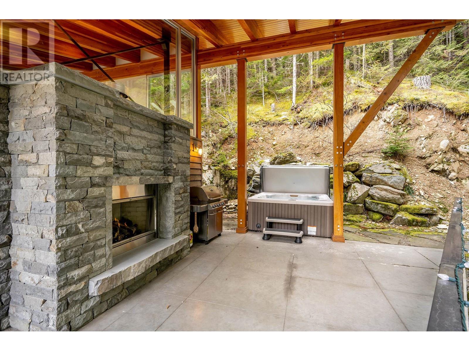 1530 SPRING CREEK DRIVE, Whistler real estate listing R2956441