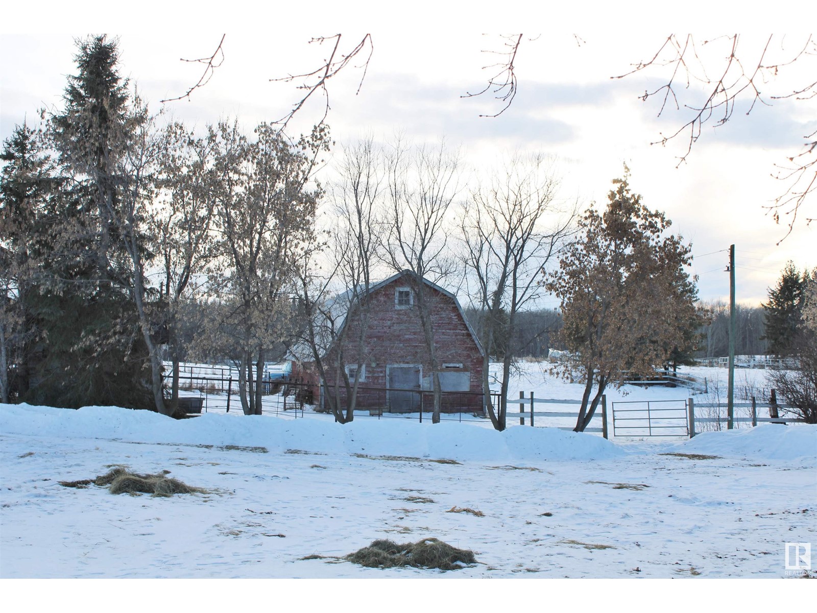 Photo 8 of 3115 Museum Rd, Rural Lac Ste Anne County AB