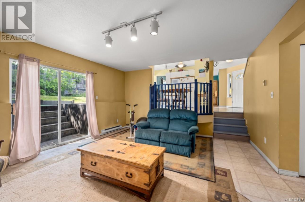 2610 Seymour Pl, Campbell River real estate listing 983918