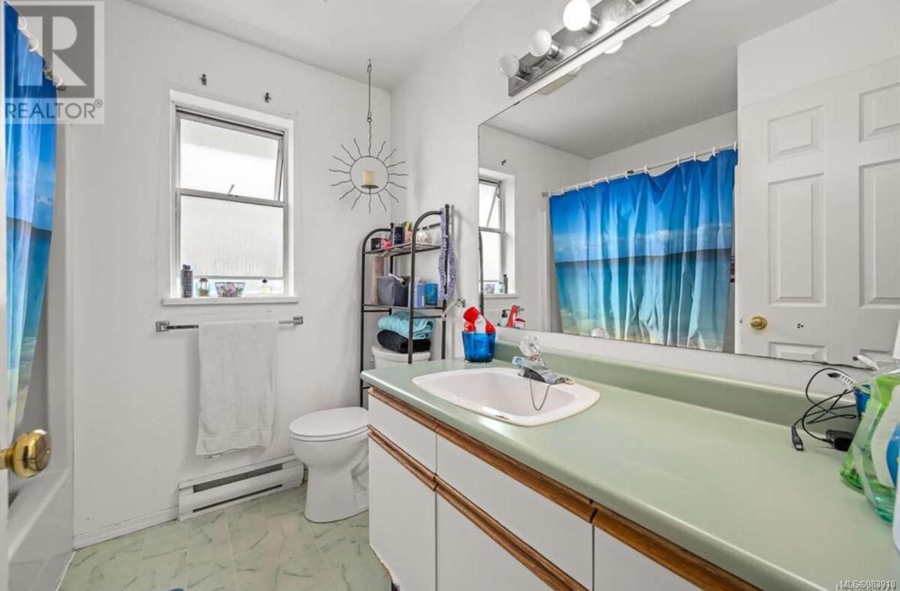 2610 Seymour Pl, Campbell River real estate listing 983918