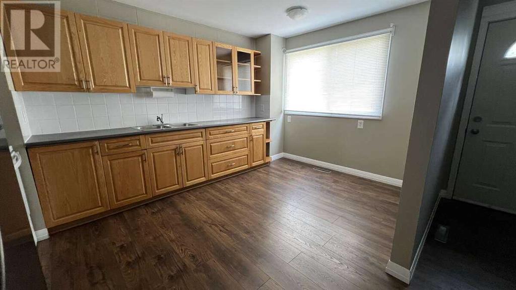 Single Family House for Sale in    Street NE Vista Heights Calgary 