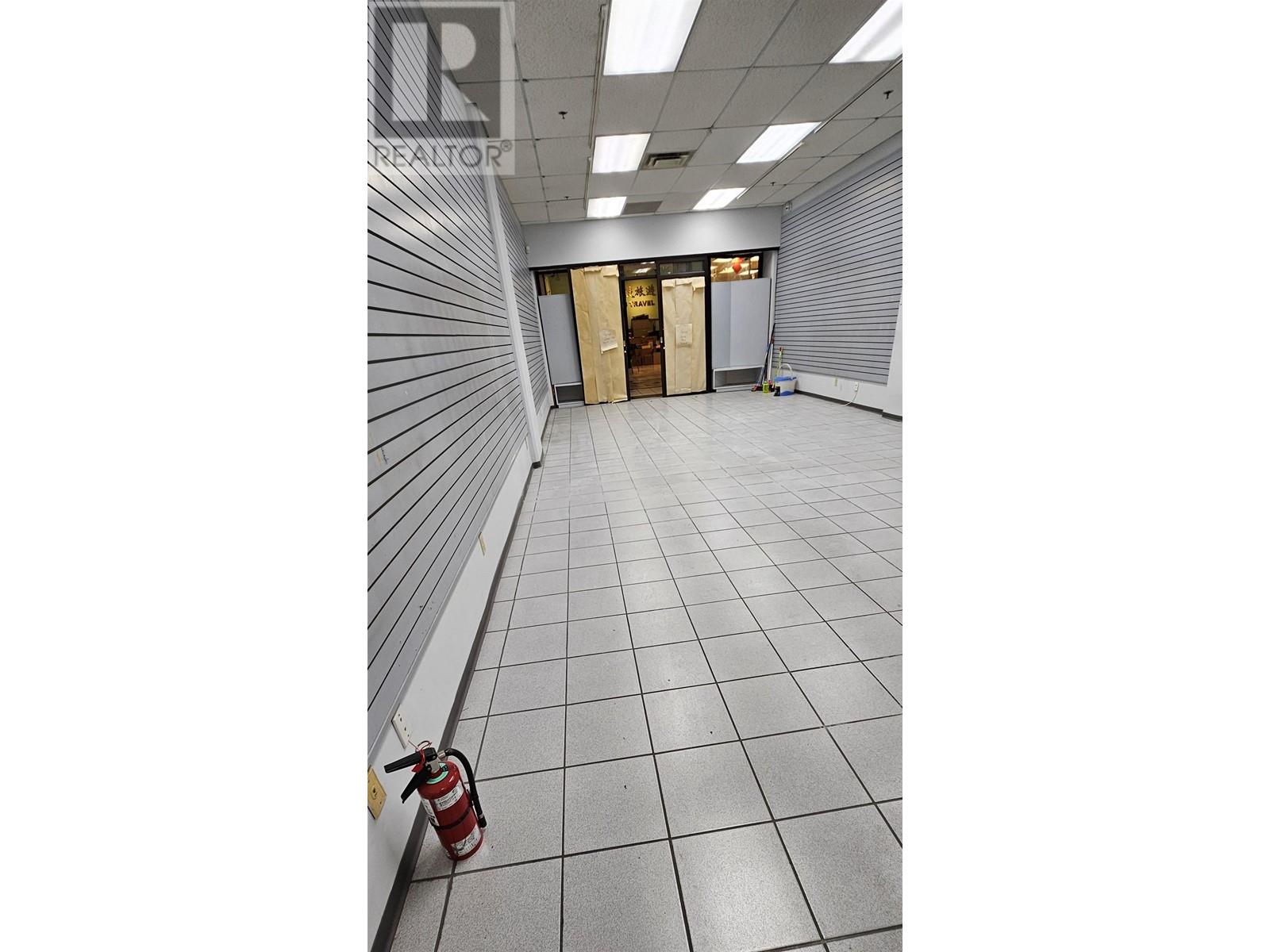 Photo 2 of 1535 4380 No 3 Road, Richmond BC