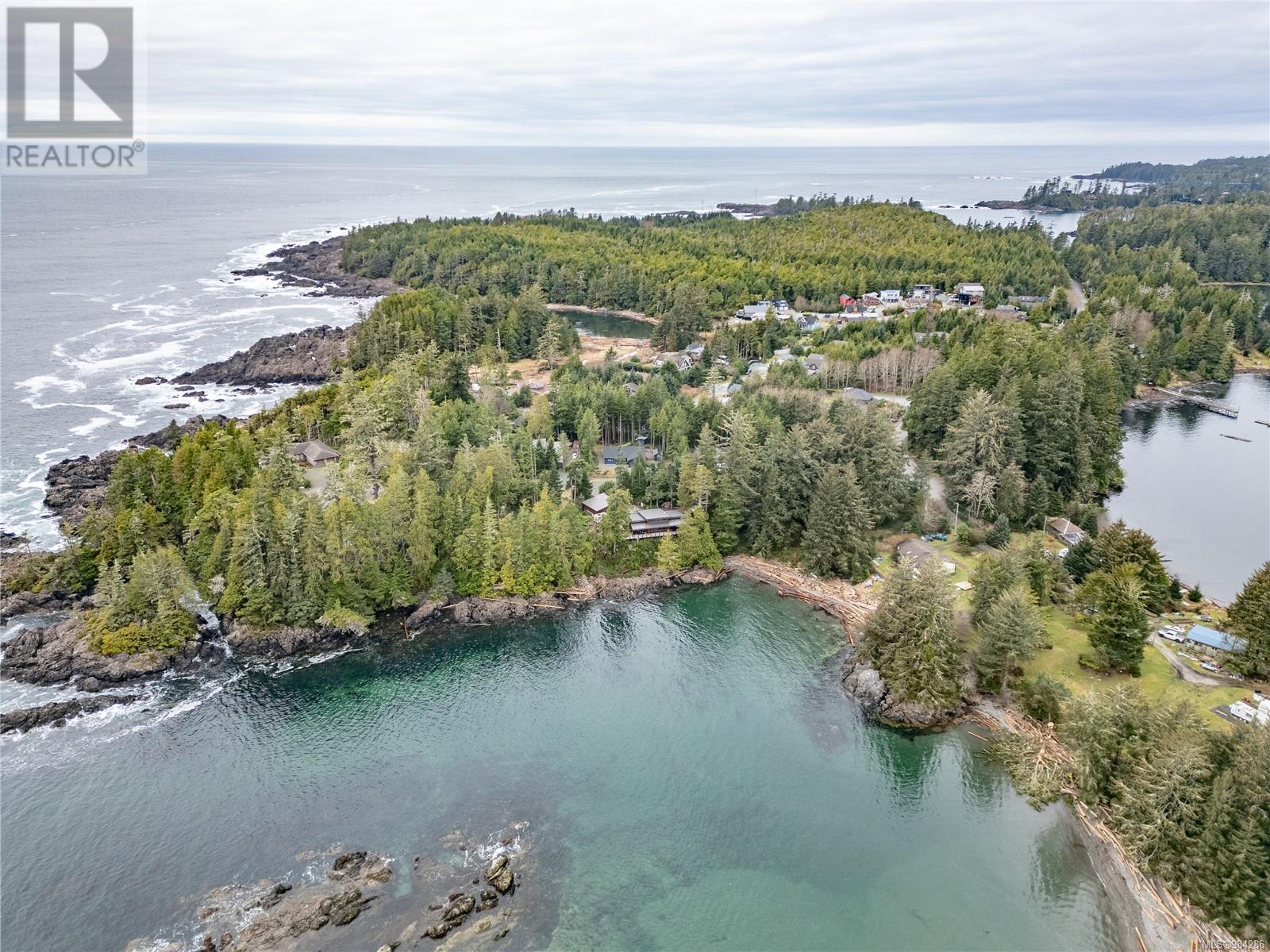 895 Peninsula Rd, Ucluelet