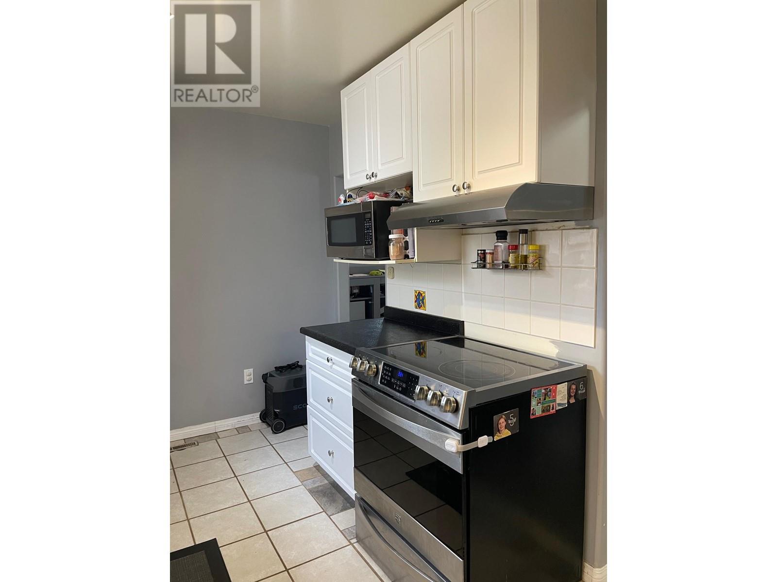 4711 SPRUCE AVENUE, Fort Nelson