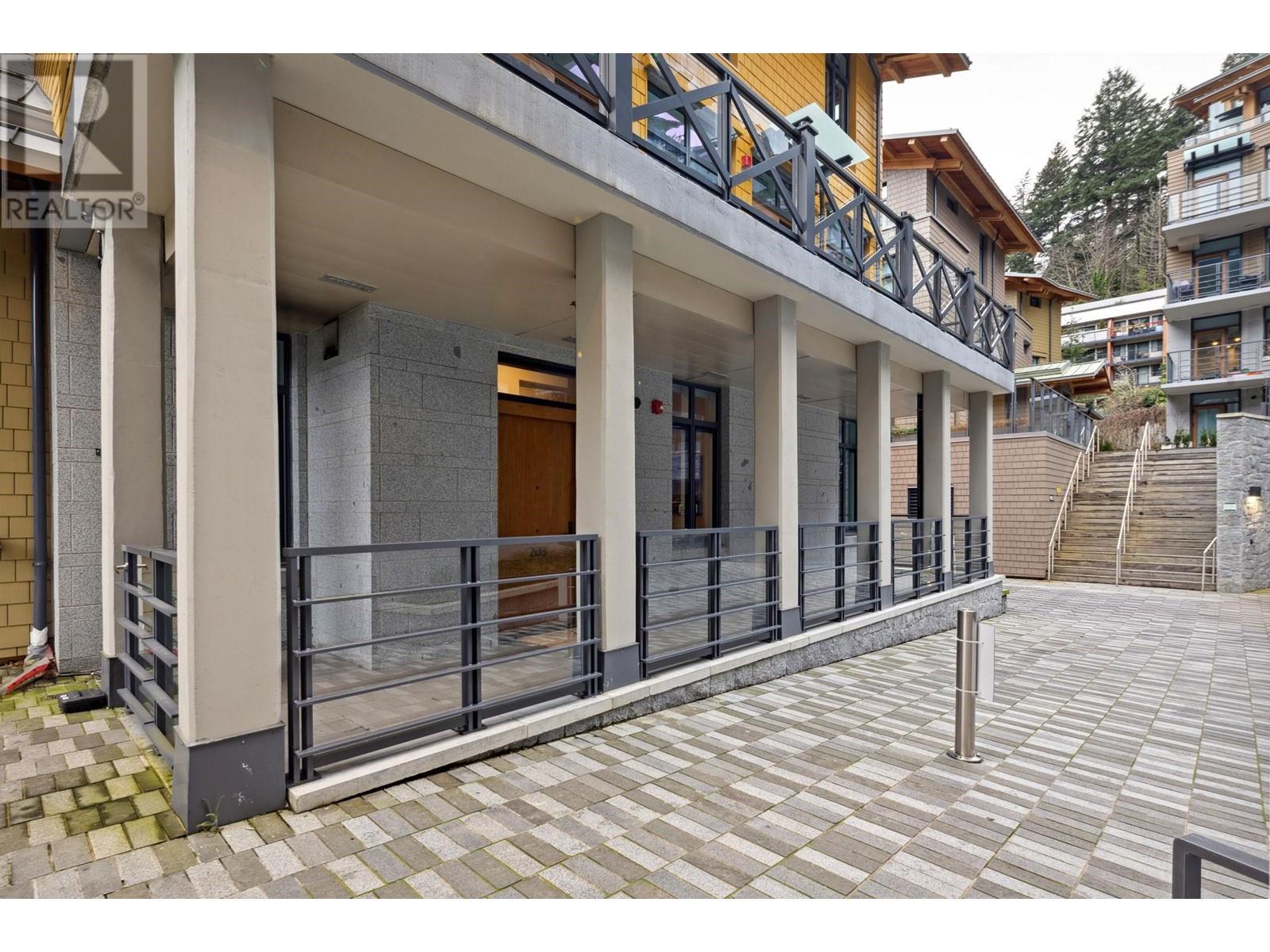 203 6693 NELSON AVENUE, West Vancouver