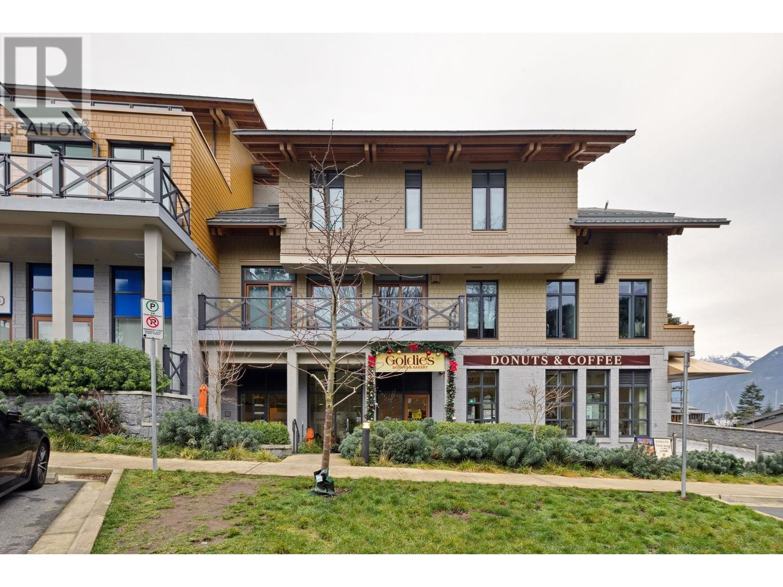 203 6693 NELSON AVENUE, West Vancouver