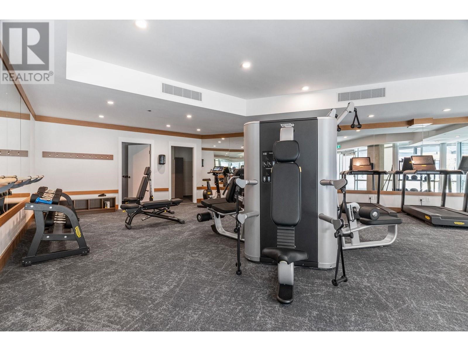203 6693 NELSON AVENUE, West Vancouver