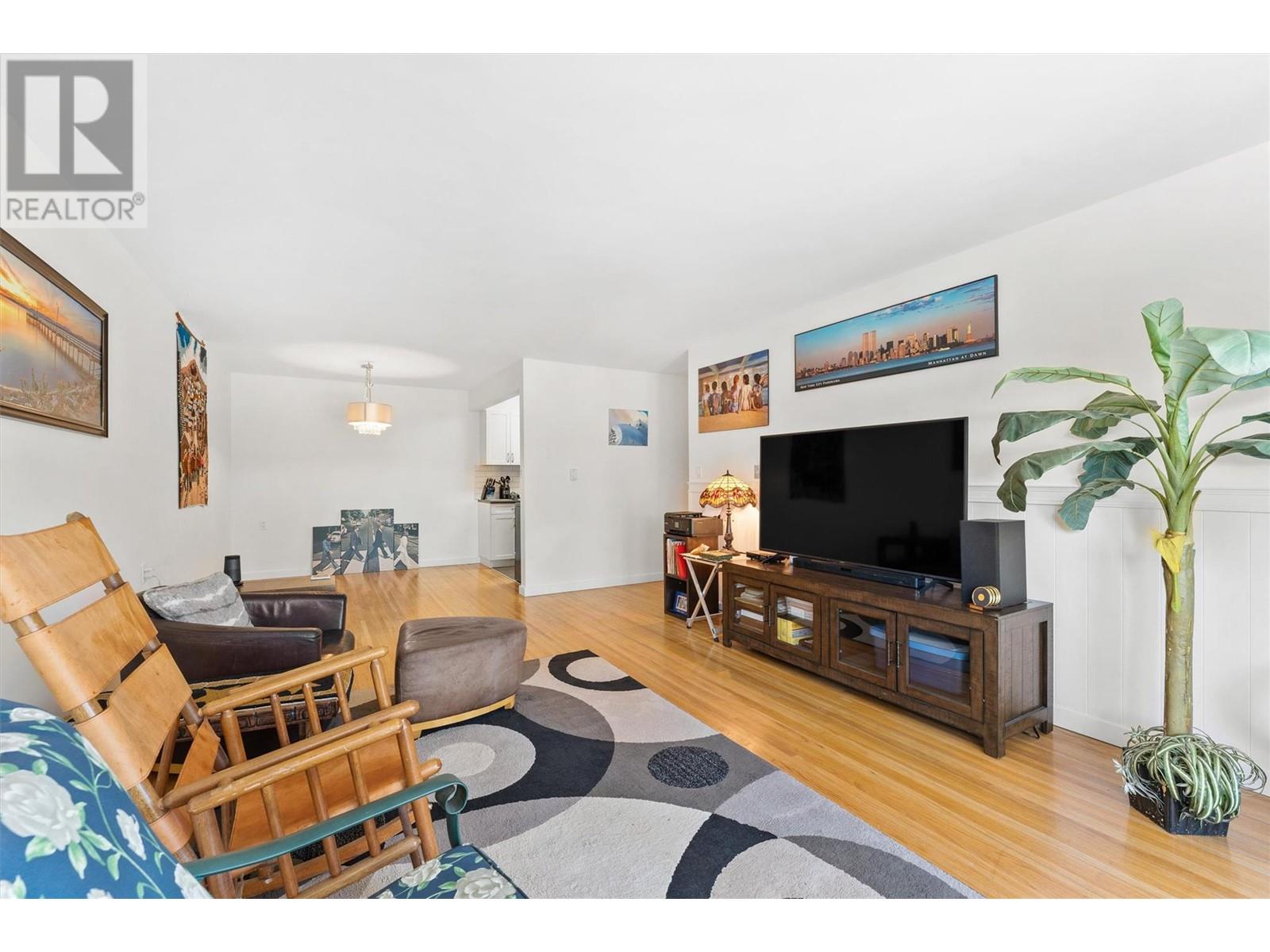 #202 4058 LAKESHORE ROAD - Image 12