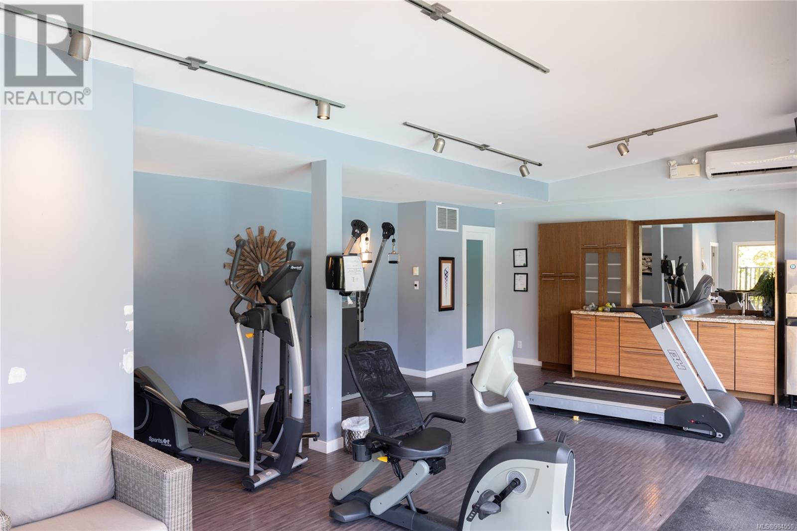 3 1175 Resort Dr, Parksville real estate listing 984550