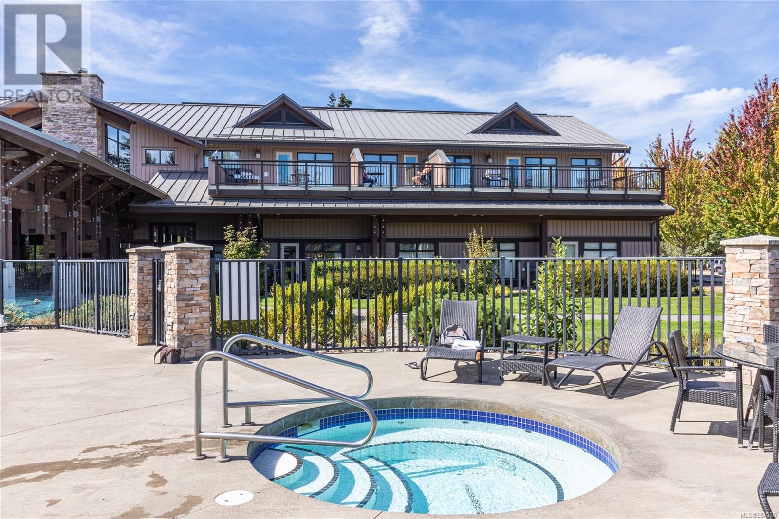 3 1175 Resort Dr, Parksville real estate listing 984550