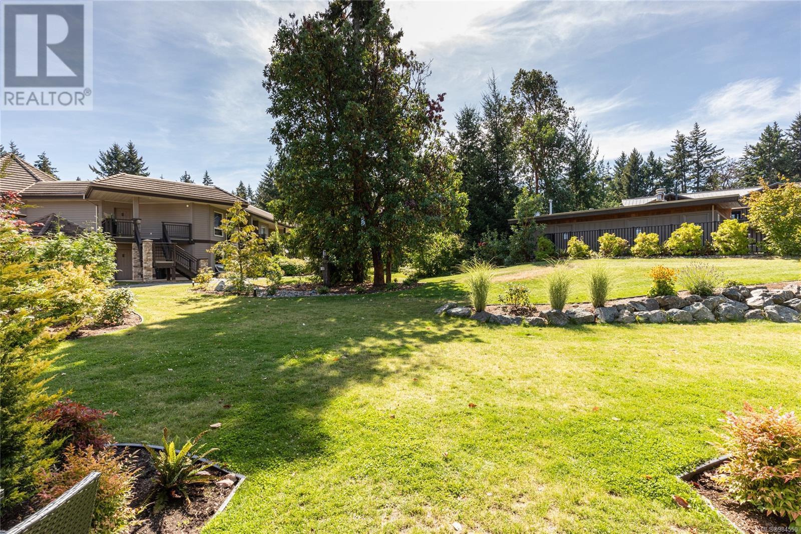 3 1175 Resort Dr, Parksville real estate listing 984550