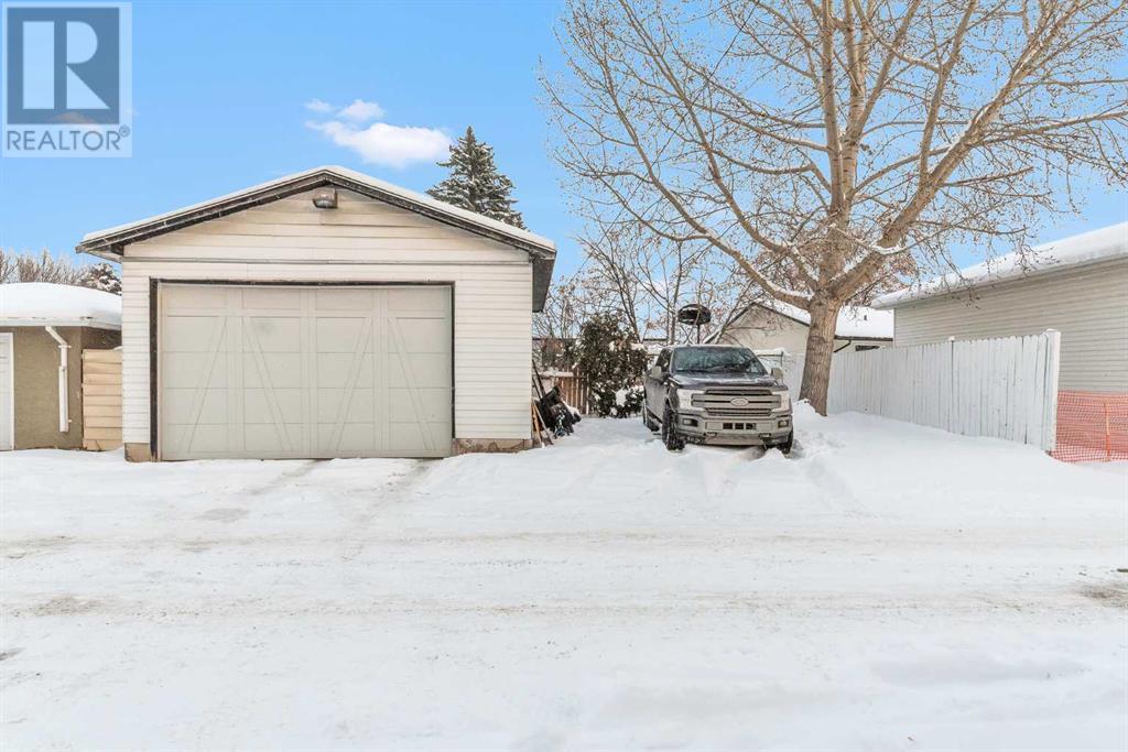 Single Family House Bungalow for Sale in  Greenhill Crescent NE Greenview Calgary 