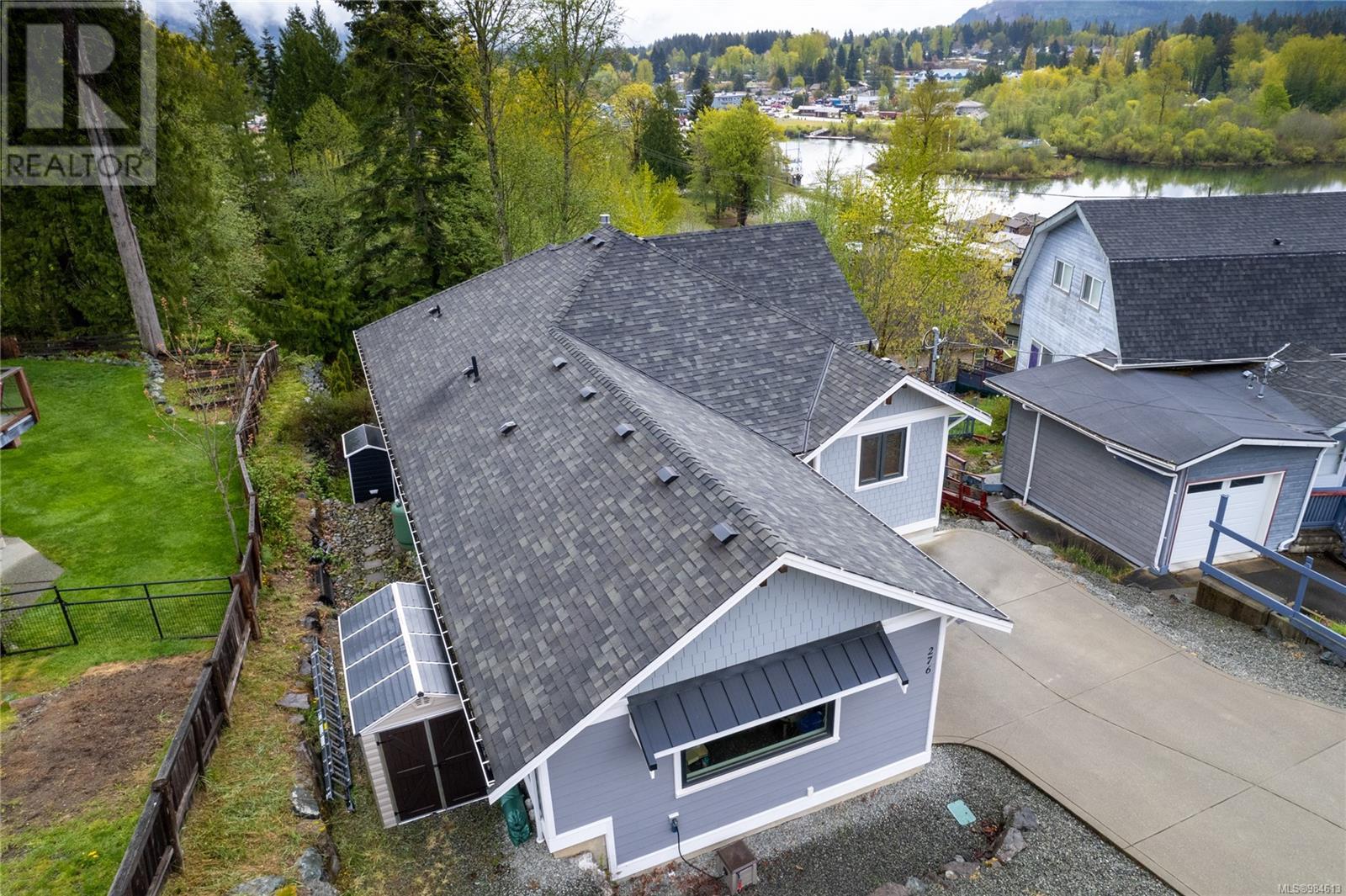 276 Castley Hts, Lake Cowichan